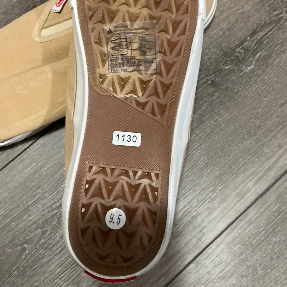 NWOT! UNLTD Tan Loafers‎ Slip-On Sneakers
